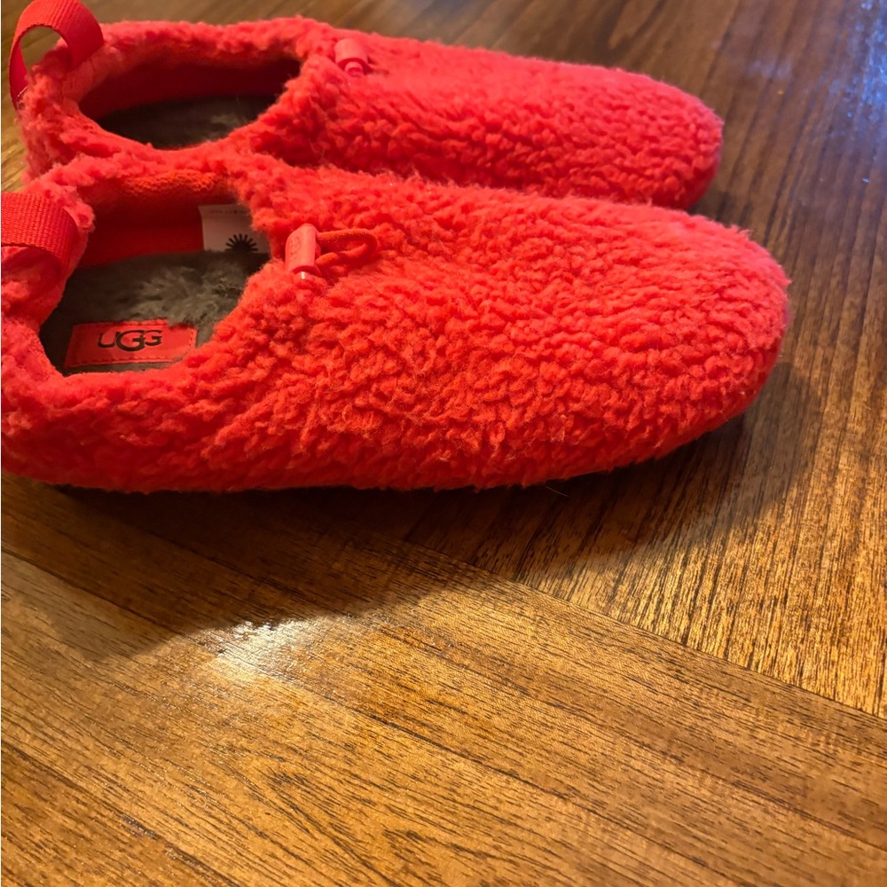 UGG Women's Vibrant Red Fuzzy Slippers